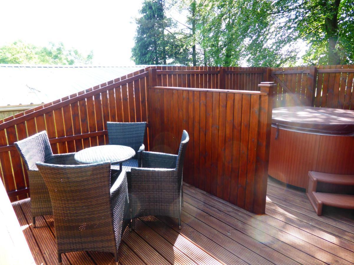 Birch Lodge 13 With Hot Tub Newton Stewart Eksteriør bilde