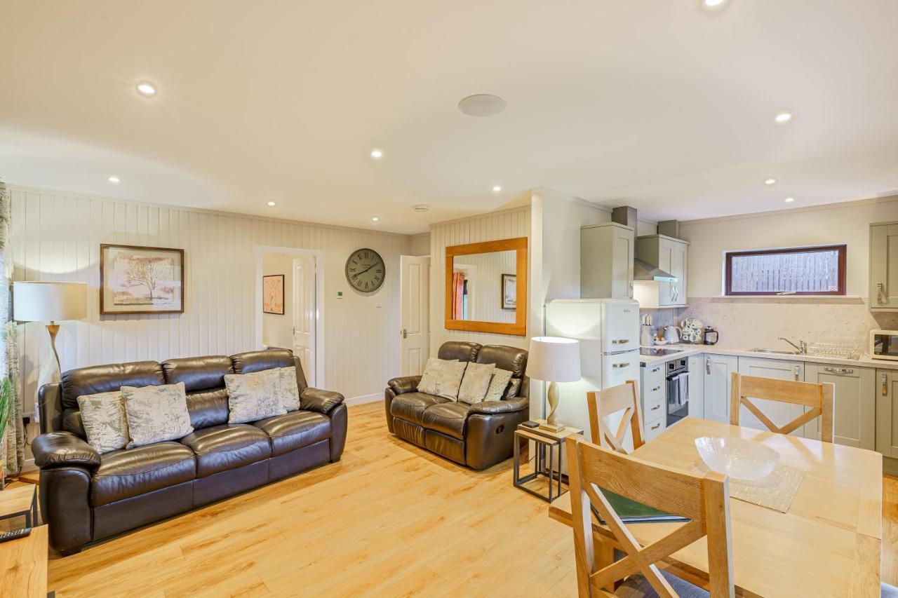 Birch Lodge 13 With Hot Tub Newton Stewart Eksteriør bilde